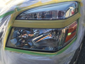 �Ԃ̃w�b�h���C�g����